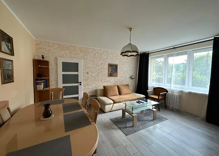 Tradycyjne Mieszkanie Przy Parku Norweskim Apartamento